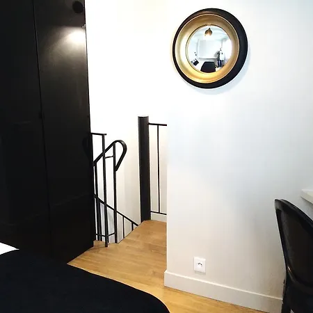 Appartement Duplex de charme au Coeur de Montmartre à Paris Chambre photo