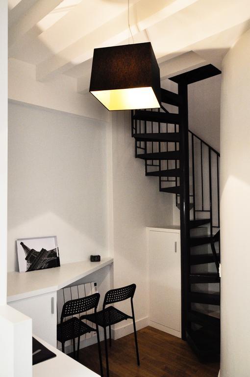 Duplex De Charme Au Coeur De Montmartre Parijs