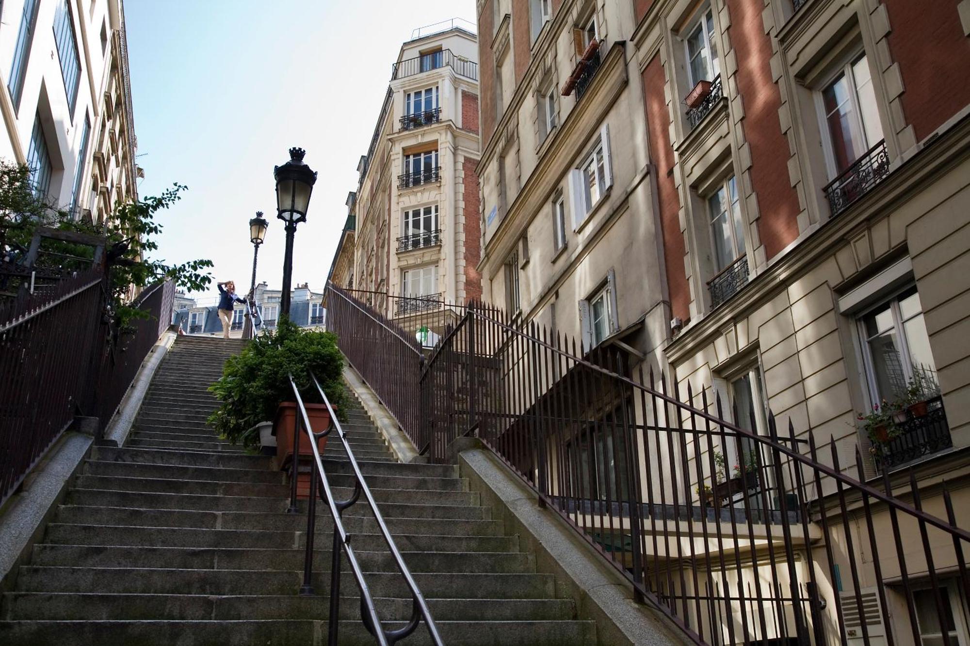 Appartement Duplex De Charme Au Coeur De Montmartre *
