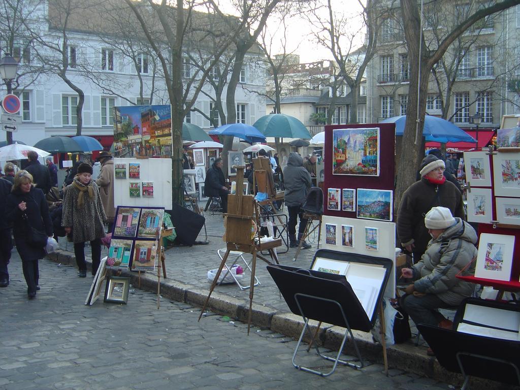 Duplex De Charme Au Coeur De Montmartre Parijs